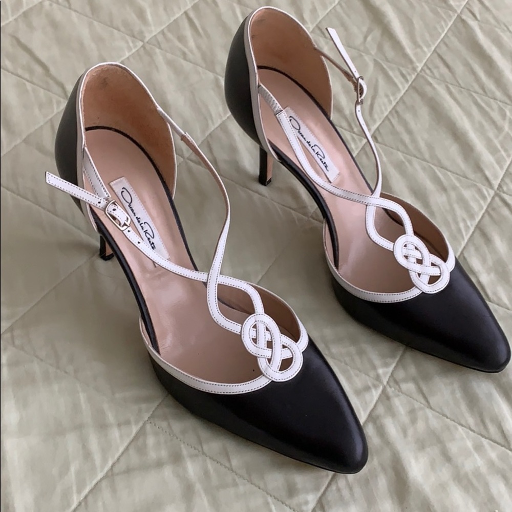 Oscar de la Renta elegant black and white heels